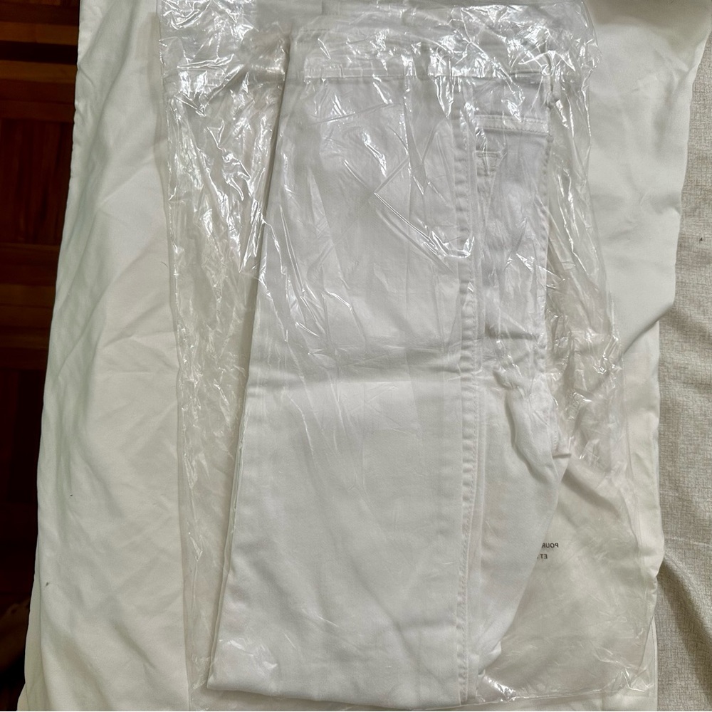 Judy Blue Crisp White Jeans - Picture 4 of 5